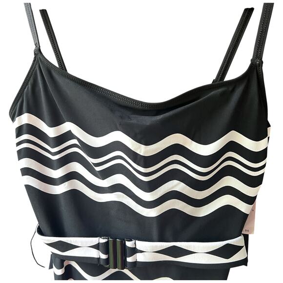 LA BLANCA One Piece Swimwear Women's Size 10 Black White Wave Design Belted - Picture 3 of 12